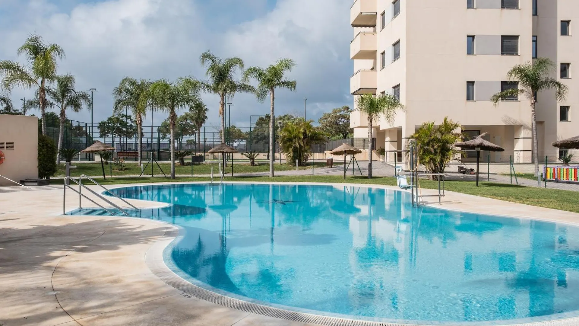 Apartment Playa Marinsa Beach Piscina Y Padel Torre Del Mar Spain